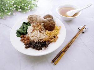 Shanghai Library Celebrates National Day with Birthday Noodles