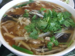 Shanxi Restaurant Offers Noodles for One Yuan