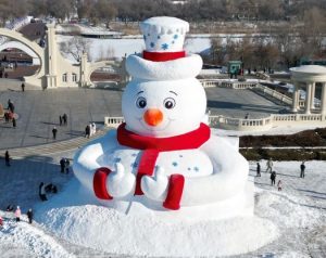 Giant Snowman Constructed in Harbin