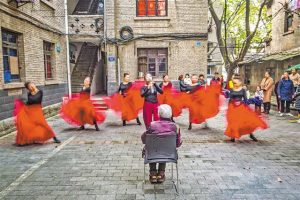 Elderly Benefit from "Theatre for One" Project in Chongqing