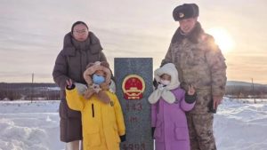 Wife Travels to Reunite with Husband for CNY in Heilongjiang