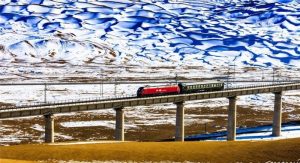 Gansu Mini-Train Captures Attention of Netizens